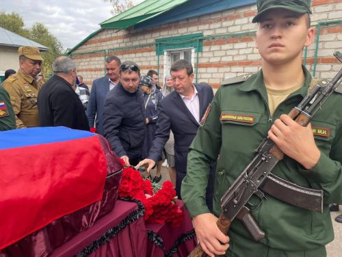 Жители Бугульмы простились с погибшим в СВО Миндубаевым Фархадом