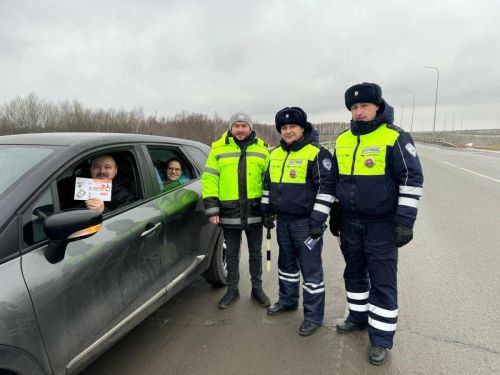 На трассе М7 Госавтоинспекция Татарстана напомнила водителям о важности соблюдения ПДД