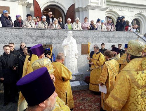 В Севастополе освятили памятник Бугульминскому священнику