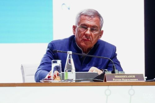 Раис Татарстана высказался на тему содержания дорог в зимний период в населенных пунктах республики