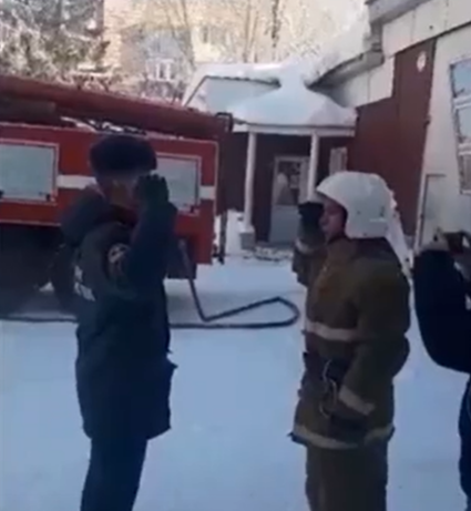 В Бугульме торжественно проводили на пенсию пожарного Рамиля Юнусова