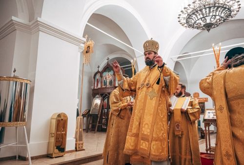 Епископ Мефодий совершил Всенощное бдение в Казанско-Богородицком монастыре Бугульмы