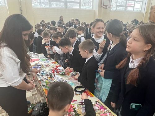 В школе Бугульмы прошла благотворительная ярмарка