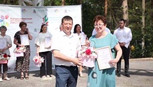 Главный врач Бугульмы поздравил коллег с Днем медицинского работника