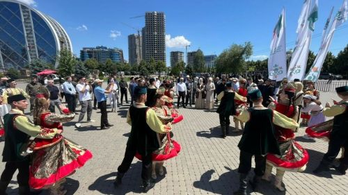 Татарстан организовал в столице Чечни Сабантуй