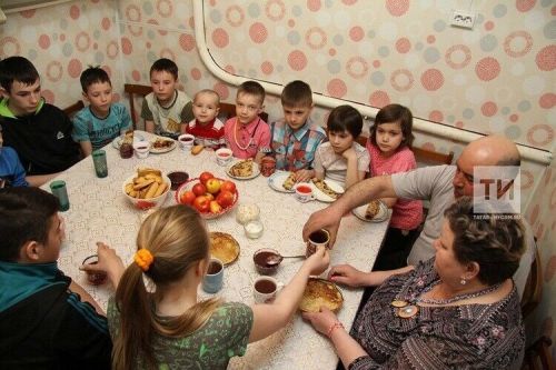 Бугульминцам рассказали о мерах социальной поддержки многодетных