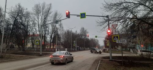 В Бугульме на двух перекрестках установлены новые светофоры