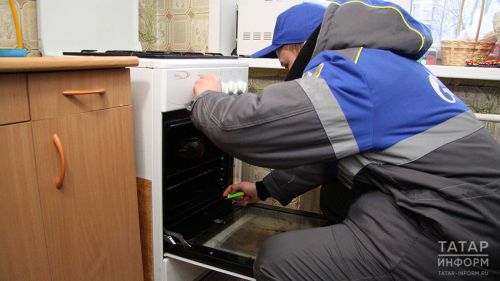 В Бугульме мужчина и двое детей отравились газом