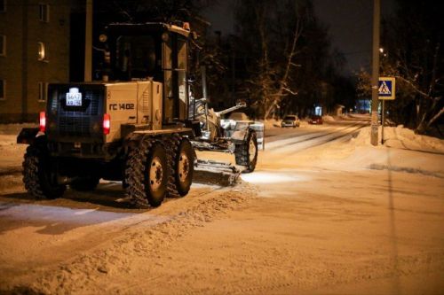В связи с проведением работ по уборке снега бугульминцев просят не парковать авто на проезжей части
