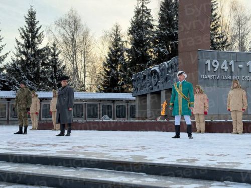 В Бугульме возложили цветы ко Дню Героев Отечества
