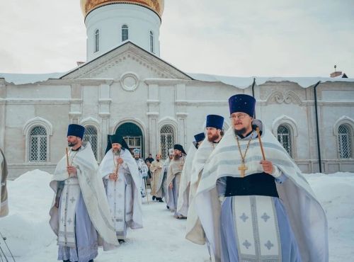 В Соборном храме Казанско-Богородицкого монастыря Бугульмы прошли торжества в честь годовщины открытия