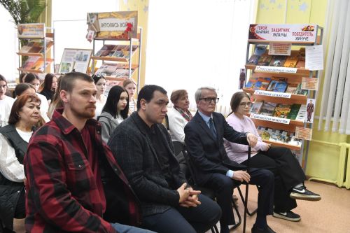 В библиотеке Бугульмы встретились с читателями
