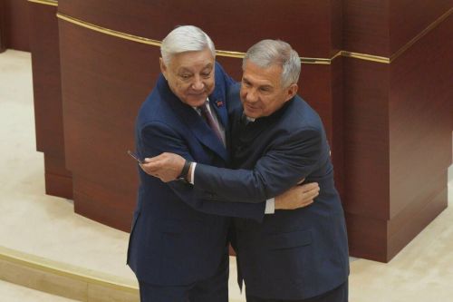 «Единая Россия» может выдвинуть Рустама Минниханова на должность Раиса на предстоящих выборах