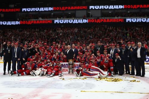 Бугульминец в составе хоккейной команды стал обладателем Кубка Гагарина