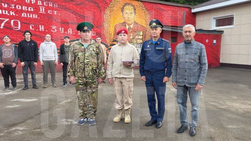 Из Бугульмы рано утром уехали 15 призывников