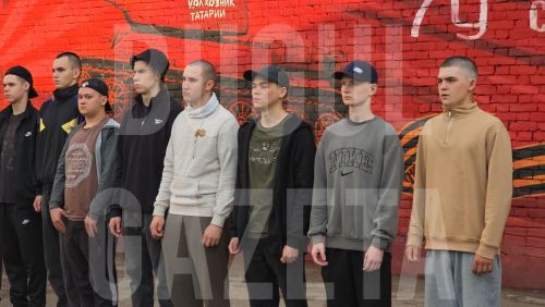 Из Бугульмы рано утром уехали 15 призывников