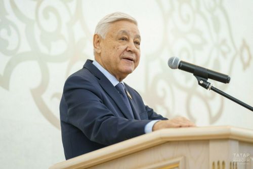 Председатель Государственного Совета Республики Татарстан  Фарид Мухаметшин поздравил с Днем Государственного флага Российской Федерации