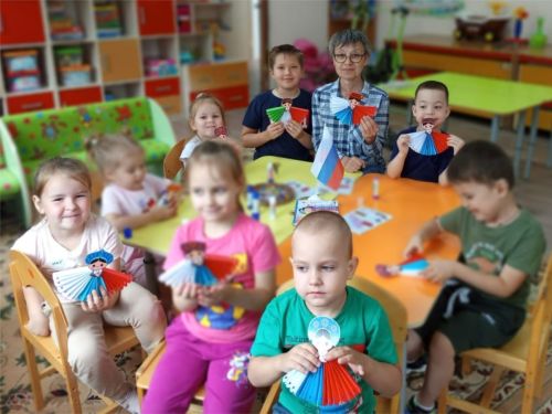 В Бугульминском районе празднуют День флага РФ