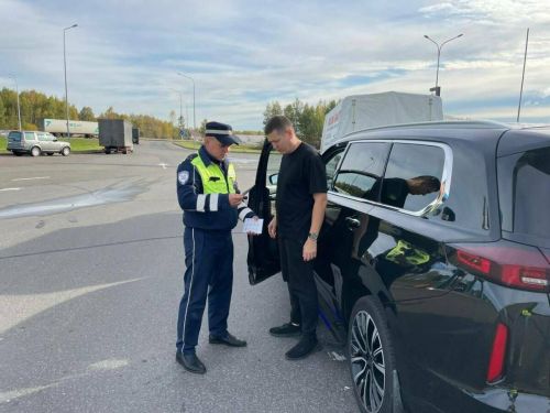 Автоинспекторы напомнили водителям об опасности усталости за рулем