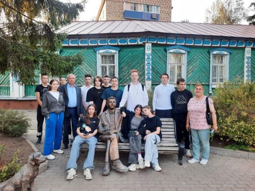 Иногородним первокурсникам колледжа устроили экскурсию по Бугульме