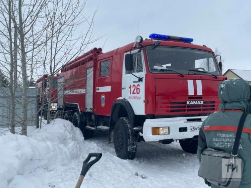 31 декабря в Бугульме загорелся автомобиль на улице Баумана