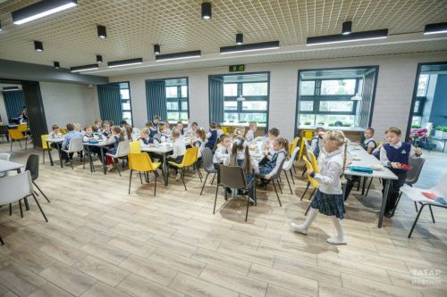 В Татарстане в 2026 году направят почти 3 млрд рублей на бесплатное питание школьников