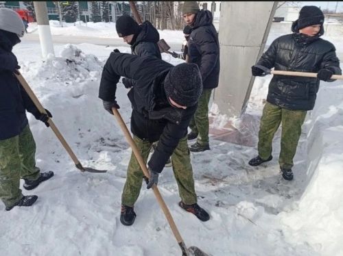 Кадеты Бугульмы почтили память Мусы Джалиля митингом у монумента герою