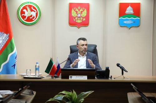 Мэр Бугульмы поручил сформировать программу дорожного ремонта на 2026 год с учётом мнения жителей