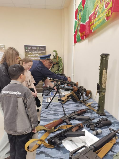 Во Дворце молодежи Бугульмы открылся мобильный музей‑выставка «На защите границ. Афганский конфликт»