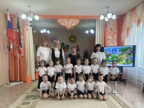 В детском саду №2 Бугульмы прошло спортивное занятие «Безопасные дороги»