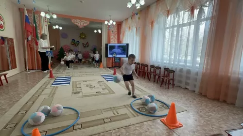 В детском саду №2 Бугульмы прошло спортивное занятие «Безопасные дороги»