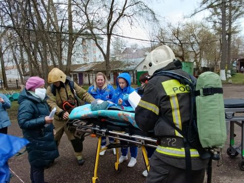 В детском саду «Искорка» Бугульмы прошла тренировка по эвакуации с легендой о взрыве от БПЛА
