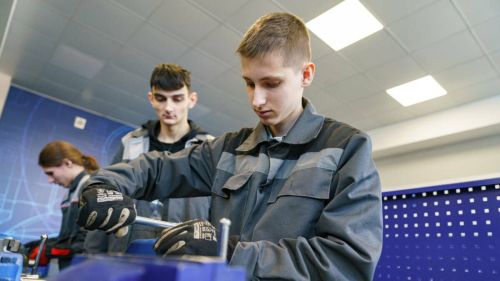 Девятиклассники, не сдавшие ГИА, смогут получить рабочую профессию в 2026 году