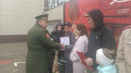 Двое бугульминцев отправились на службу по контракту
