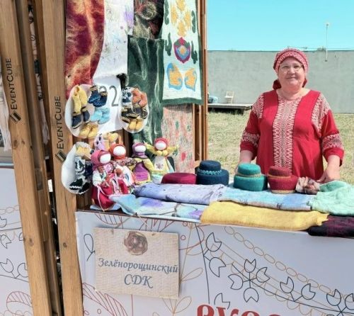 Вокалисты из Бугульминского района получили сертификат от Рустама Минниханова