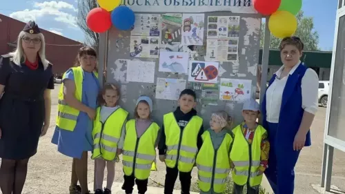 Маленькие инспекторы в жилетках: воспитанники «Радуги» провели акцию «Безопасная остановка» в Бугульме