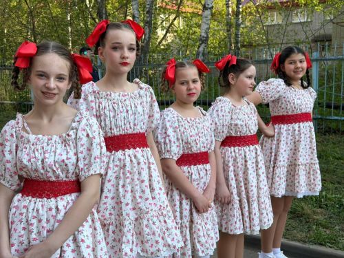 В Бугульме для ветерана организовали праздничный концерт у дома