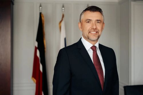 Дамир Фаттахов поздравил бугульминцев с 9 Мая