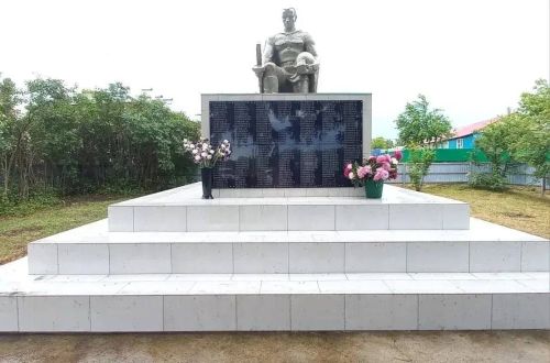 В селе Ключи Бугульминского района открыли стелу участникам специальной военной операции