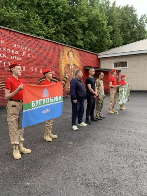 В Татарстане состоялась отправка контрактников из трёх регионов
