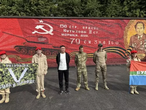 В Бугульме проводили троих контрактников в зону СВО