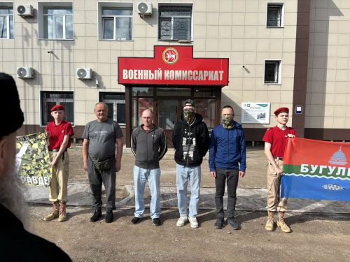 В Татарстане состоялась отправка четверых контрактников, включая жителей Астраханской, Калининградской и Челябинской областей