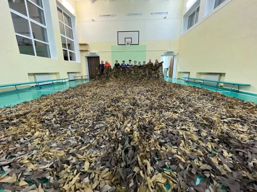 Жительницы Бугульминского района за три года сплели маскировочные сети площадью 6200 квадратных метров