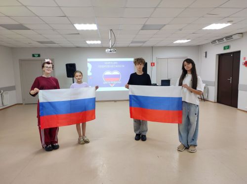 Бугульминцы присоединились к масштабной Всероссийской акции «Цвета Родины»