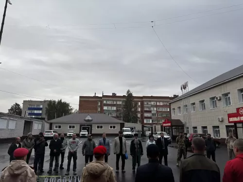 Из Бугульмы отправили очередную группу контрактников в зону СВО