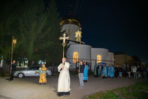 В монастыре Бугульмы прошло богослужение с чином Погребения Плащаницы Пресвятой Богородицы