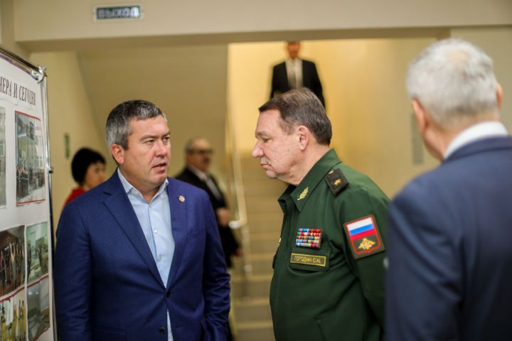 Бугульму посетил военный комиссар РТ Сергей Погодин