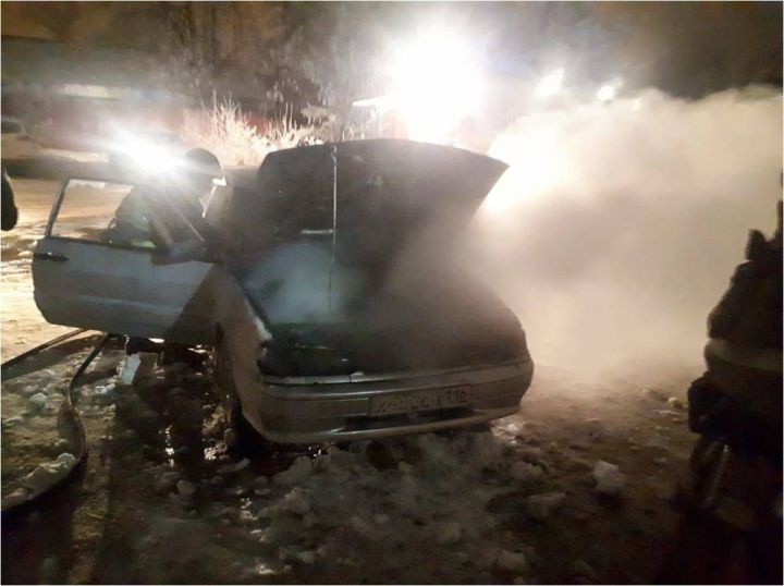 Машину в Бугульме, которая горела на днях, поджег ранее судимый местный житель