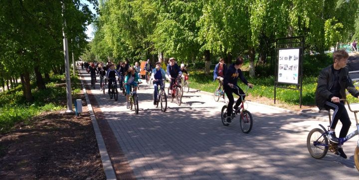 Бугульминцы поддержали проект родного города участием в велопараде
