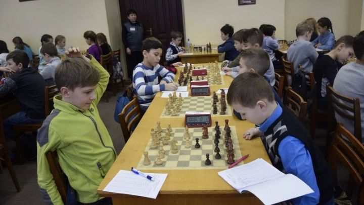 Бугульминцы борются за победы на республиканском турнире по шахматам памяти Мухамедзянова